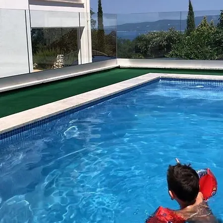 Valentino *